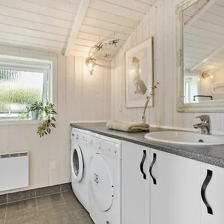 Holiday home Lovely In With Kitchen *